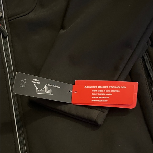 New Balance Men's Black and Gray Performance Jacket - Picture 5 of 8